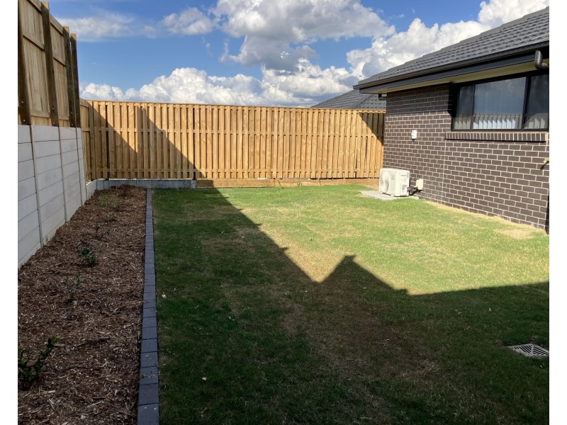 48 Chorus Crescent, Ripley QLD 4306