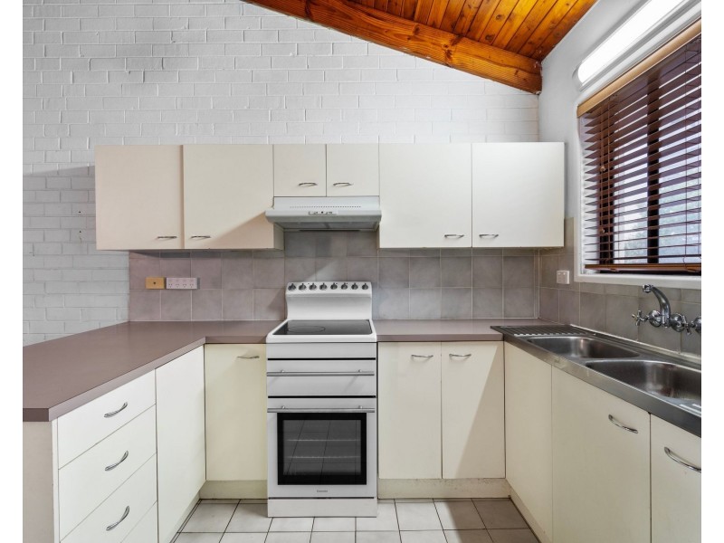18/155 John Paul Drive, Springwood QLD 4127