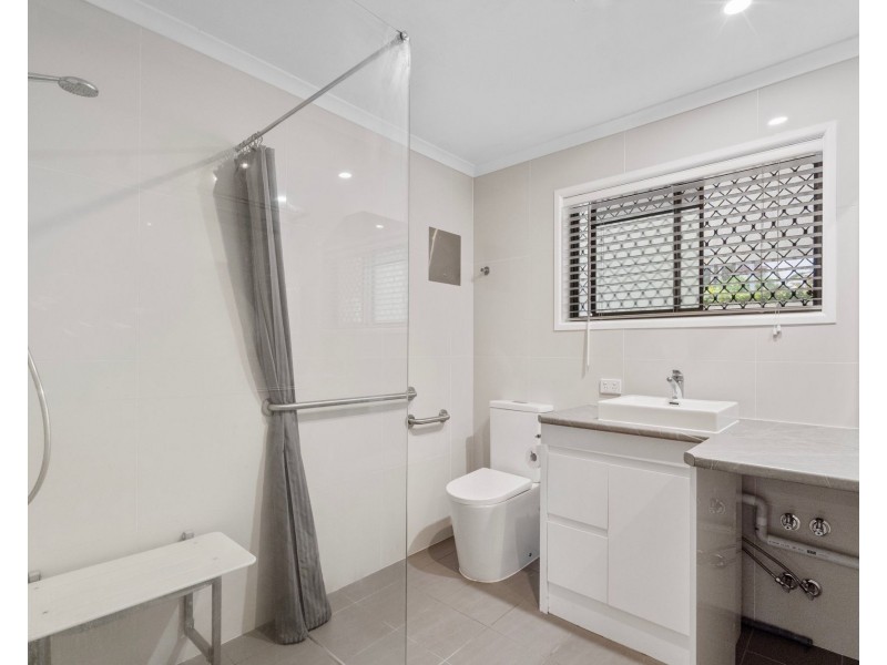18/155 John Paul Drive, Springwood QLD 4127