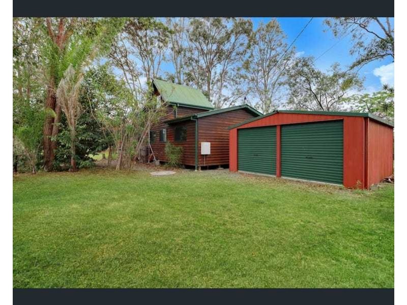 30 Pear Street, Redland Bay QLD 4165