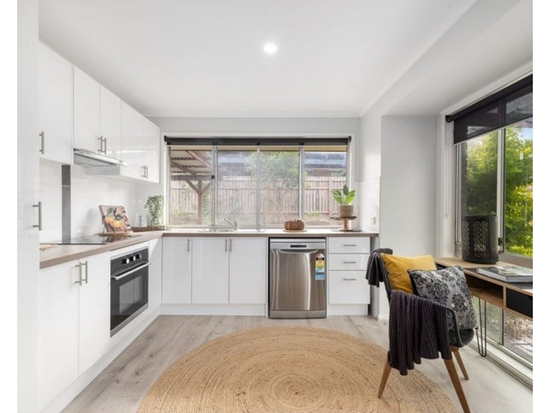 80 Vansittart Rd, Regents Park QLD 4118