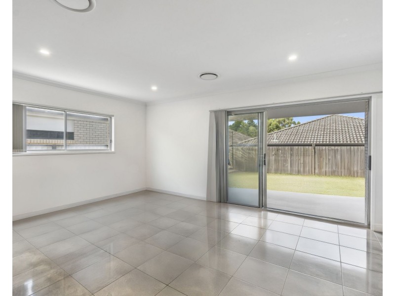 326 Waller Road, Park Ridge QLD 4125