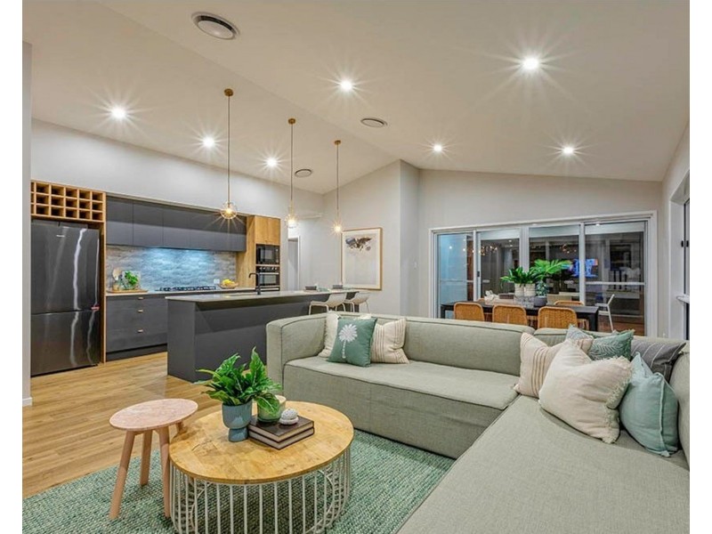 5 Byron Drive, Jimboomba QLD 4280