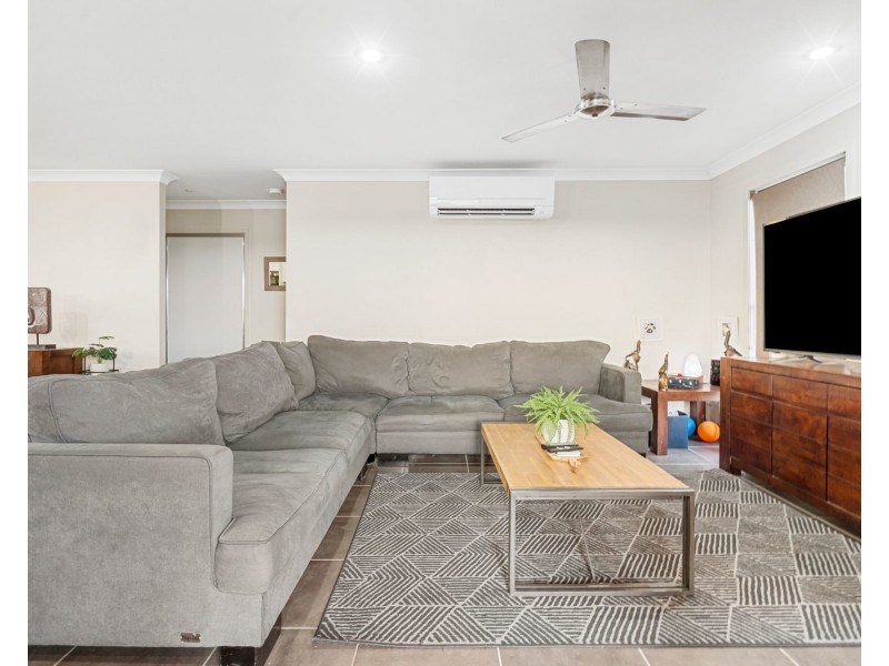 94 Outlook Drive, Waterford QLD 4133