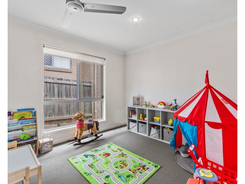 24 Nova Street, Waterford QLD 4133