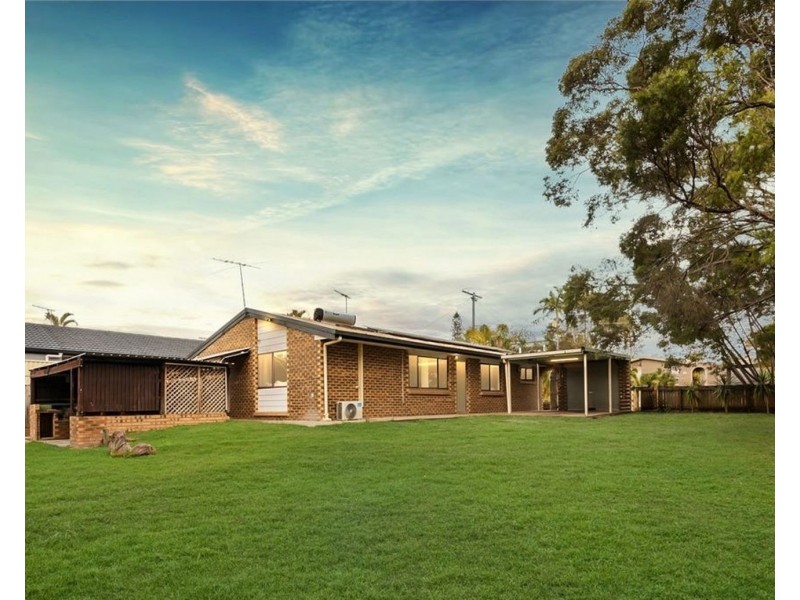 20 Dryade Street, Regents Park QLD 4118