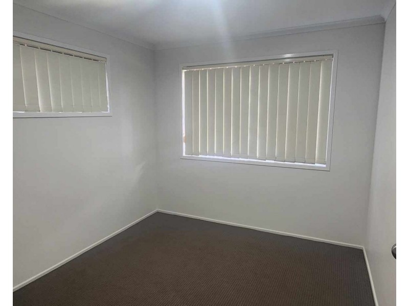20 Dryade Street, Regents Park QLD 4118