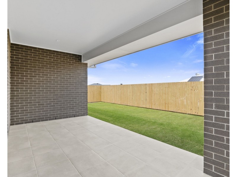 121 Anderson Drive, Greenbank QLD 4124