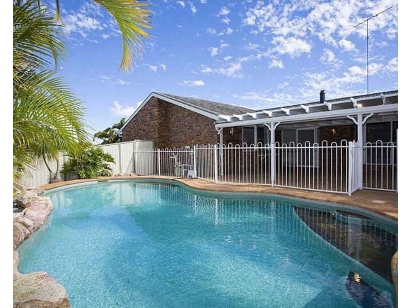 16 Maroo Street, Eight Mile Plains QLD 4113