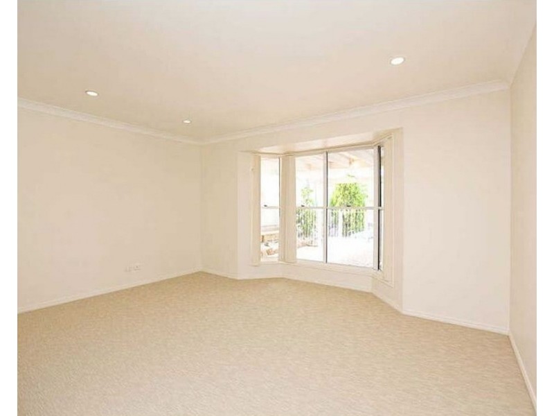 16 Maroo Street, Eight Mile Plains QLD 4113