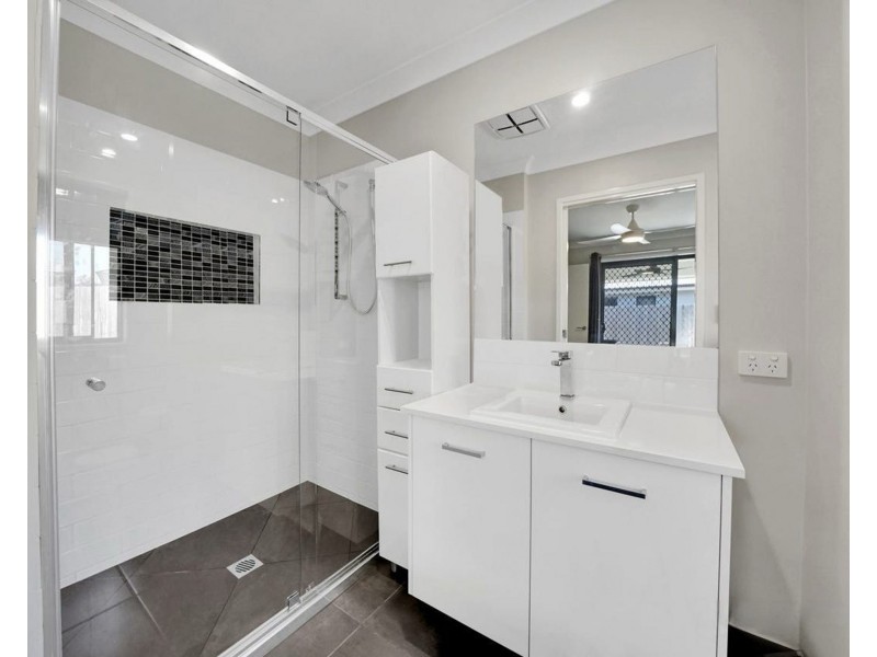 18 Mossman Place, South Maclean QLD 4280