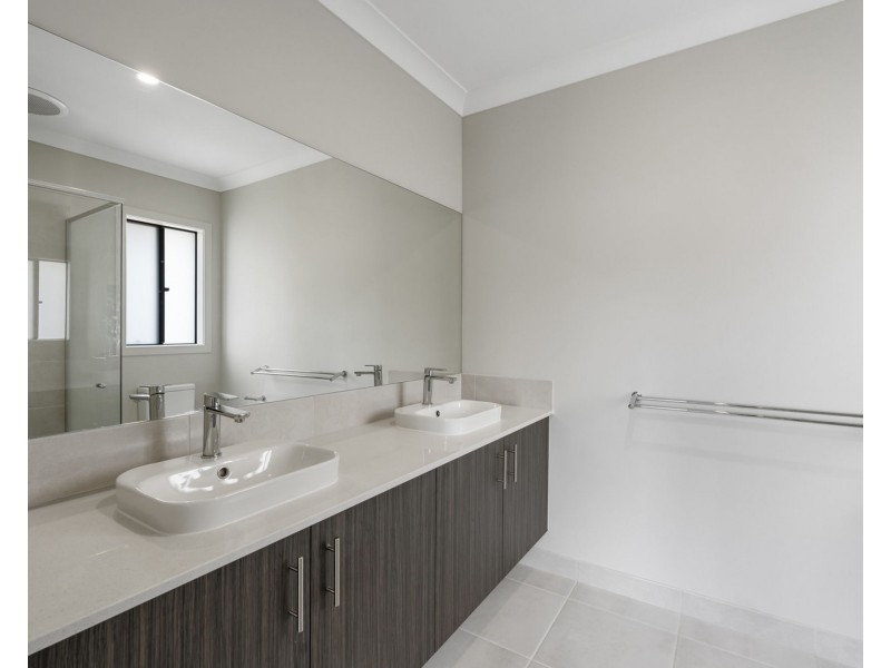 63 Byron Drive, Jimboomba QLD 4280