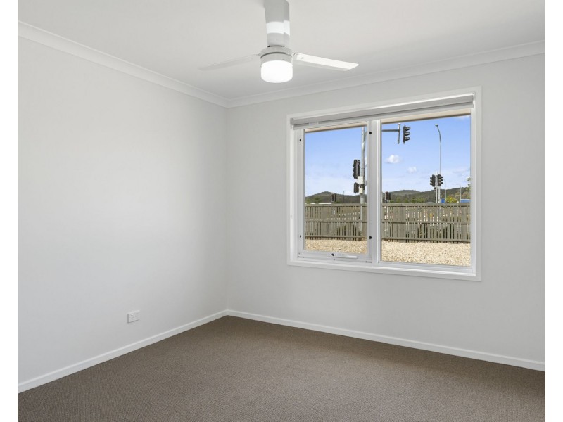 2 Olympus Drive, White Rock QLD 4306