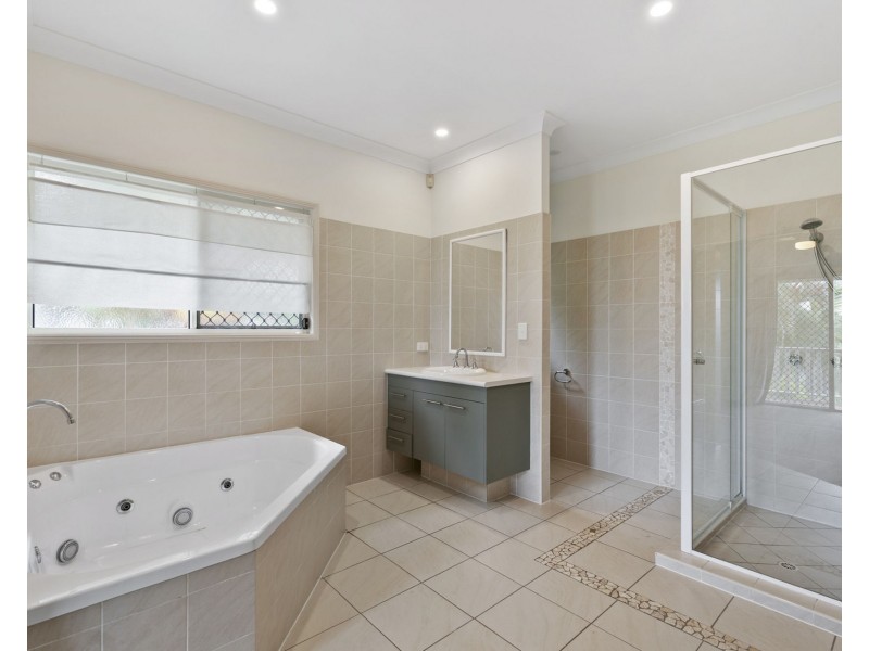 145 Anne Collins Crescent, Mundoolun QLD 4285