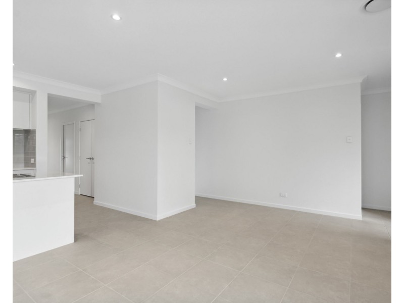 27 Sage Street, Greenbank QLD 4124