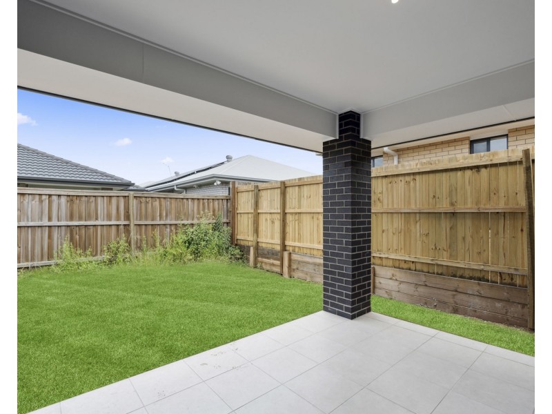 27 Sage Street, Greenbank QLD 4124