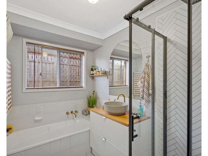 8 Lutton Court, Boronia Heights QLD 4124