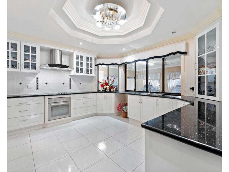 5 The Crescent, Underwood QLD 4119