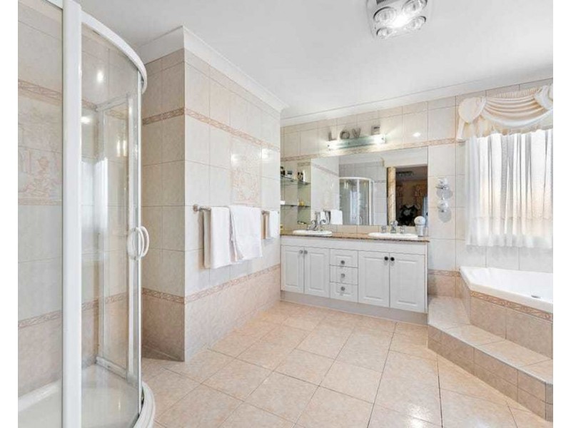 5 The Crescent, Underwood QLD 4119