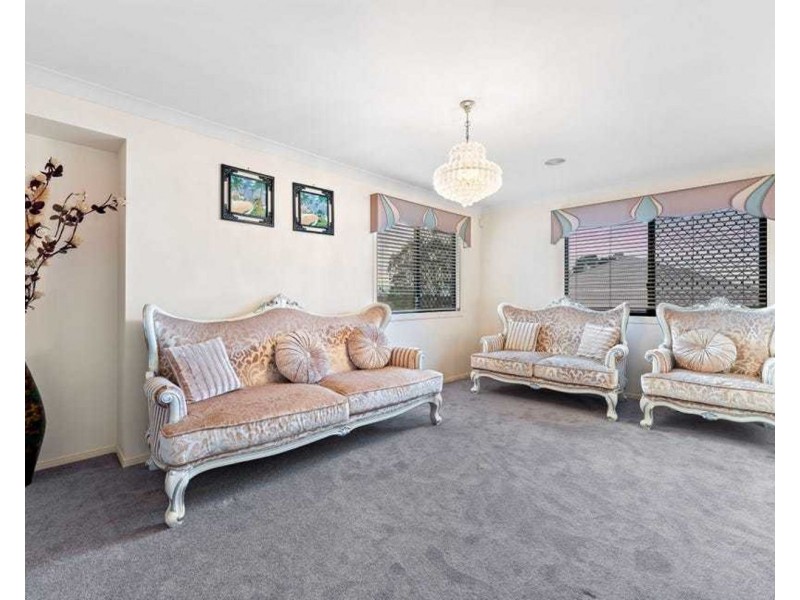 5 The Crescent, Underwood QLD 4119