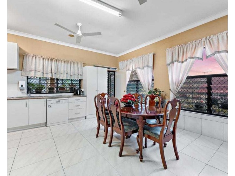 5 The Crescent, Underwood QLD 4119