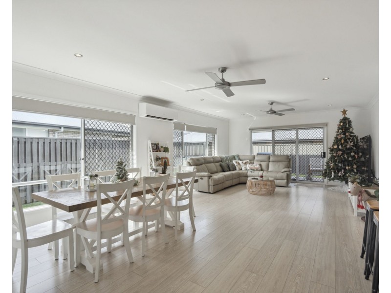 41 Cooper Crescent, Jimboomba QLD 4280