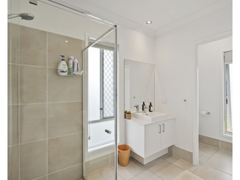 41 Cooper Crescent, Jimboomba QLD 4280