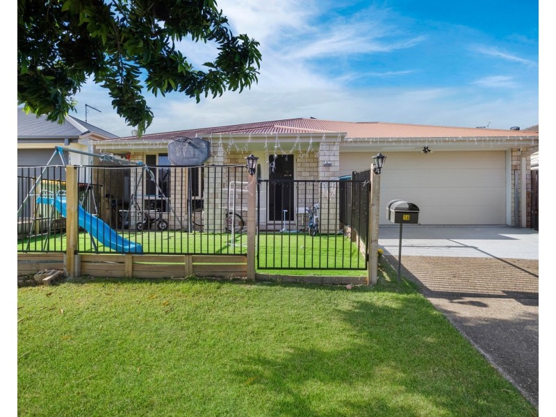 16 Shale Avenue, Logan Reserve QLD 4133