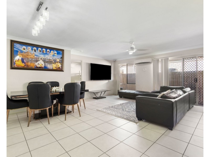 16 Shale Avenue, Logan Reserve QLD 4133