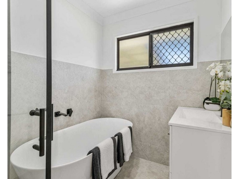 17 Augusta Street, Crestmead QLD 4132