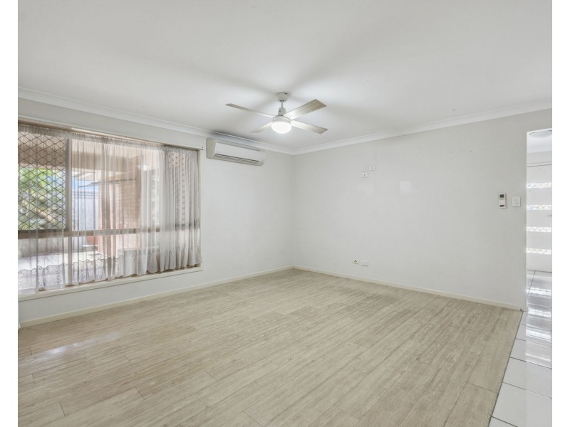 7 Taylor Place, Mackenzie QLD 4156