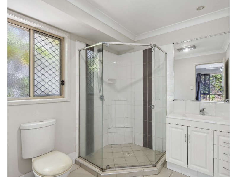 7 Taylor Place, Mackenzie QLD 4156