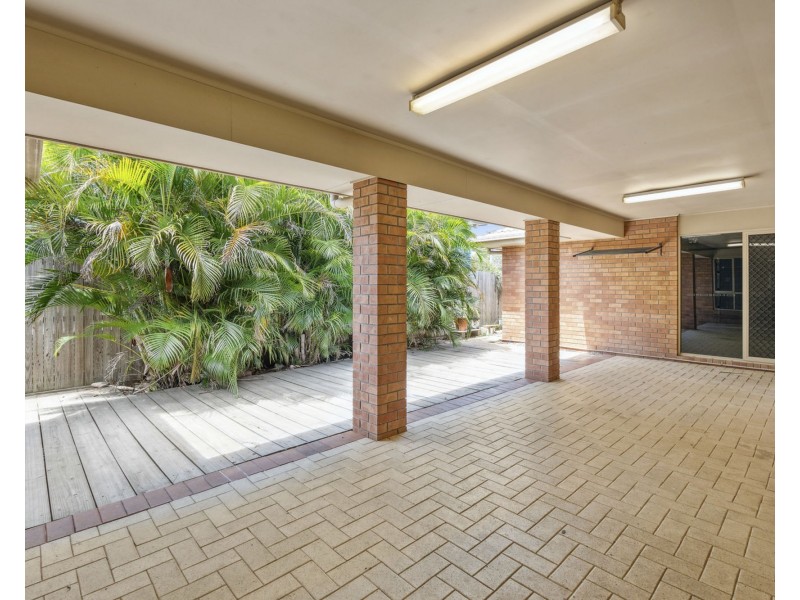7 Taylor Place, Mackenzie QLD 4156