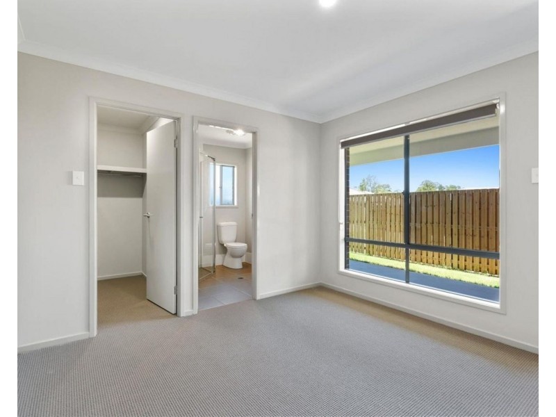 1/37 Bishampton Circuit, Logan Reserve QLD 4133