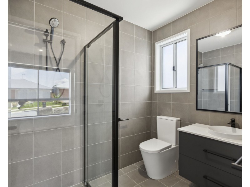 9 York Road, Greenbank QLD 4124