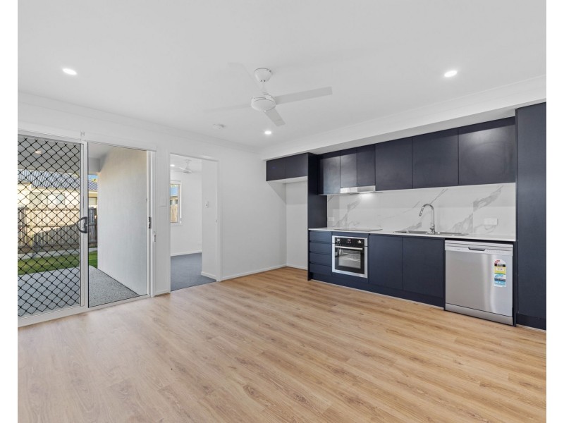 5B Sunline Court, Logan Reserve QLD 4133