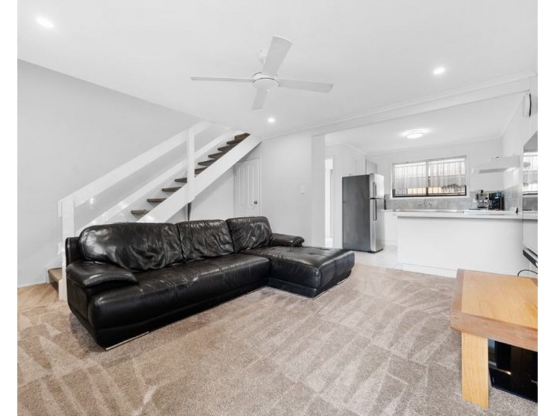 2/8 Cognac Court, Kingston QLD 4114