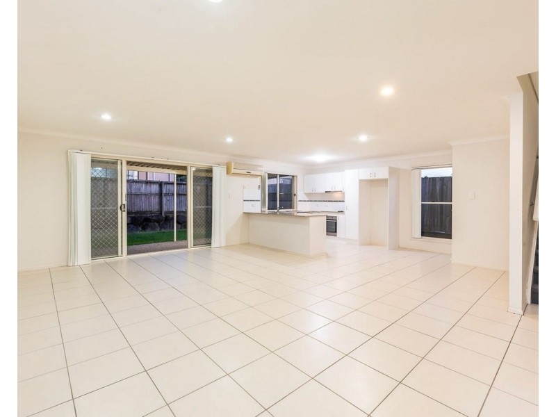 1/2 Hudson Court, Coomera QLD 4209