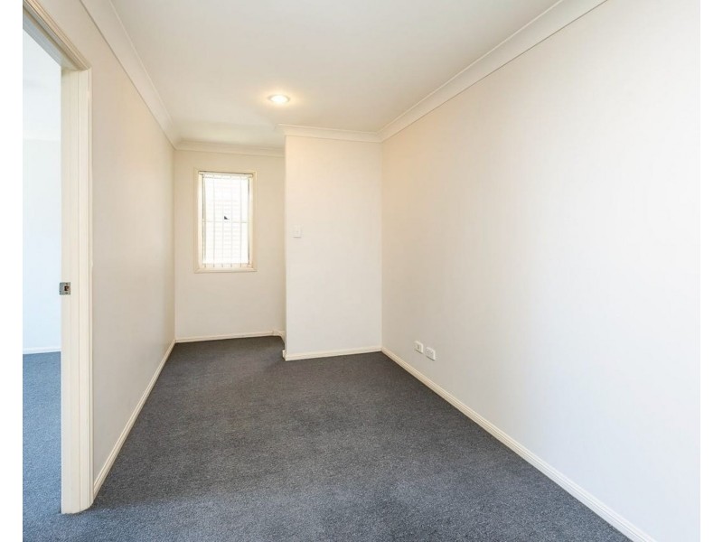 1/2 Hudson Court, Coomera QLD 4209