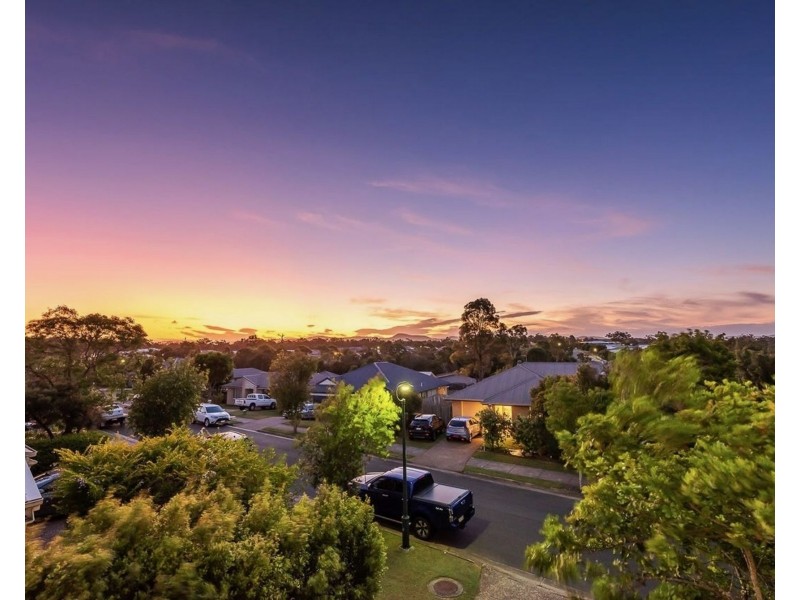 1/2 Hudson Court, Coomera QLD 4209