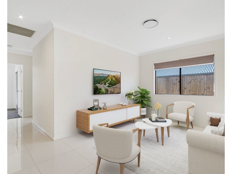 15 Peterson Way, White Rock QLD 4306