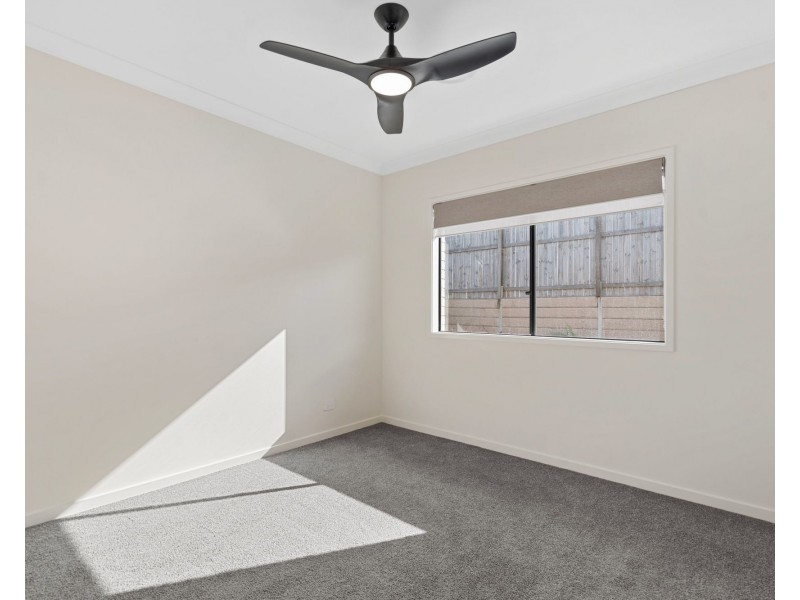 15 Peterson Way, White Rock QLD 4306