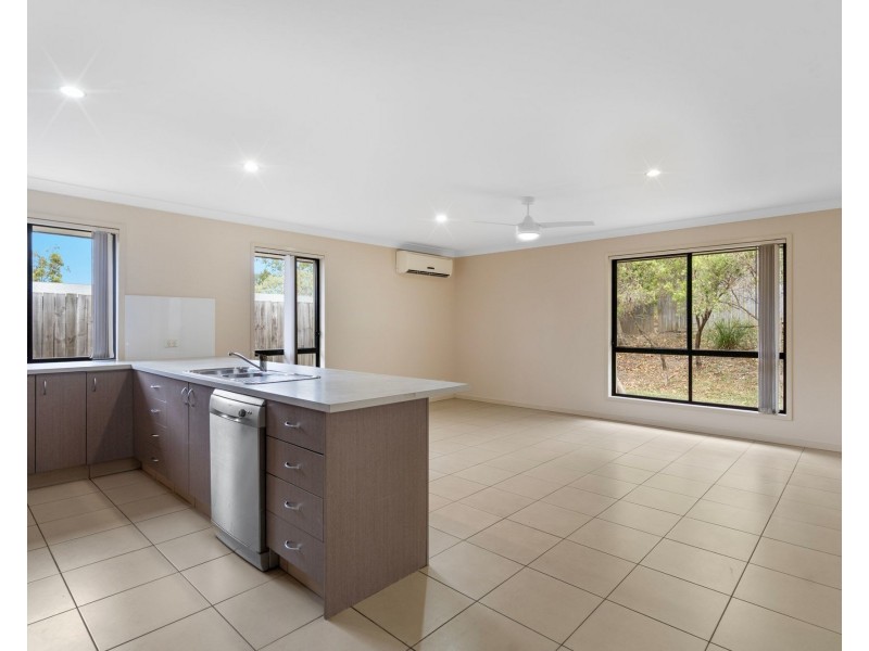 15 Kilkivan Parade, Waterford QLD 4133