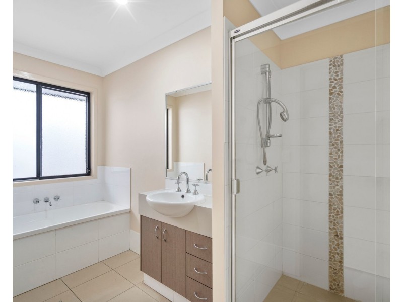 15 Kilkivan Parade, Waterford QLD 4133