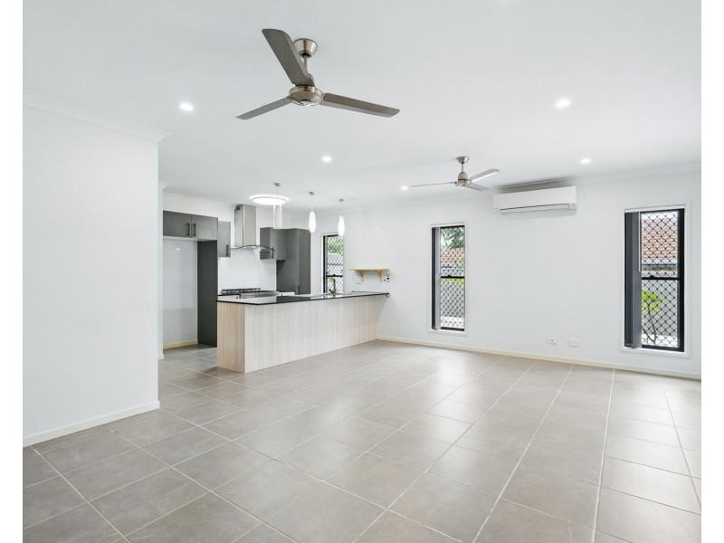 55 Parklands Drive, Boronia Heights QLD 4124