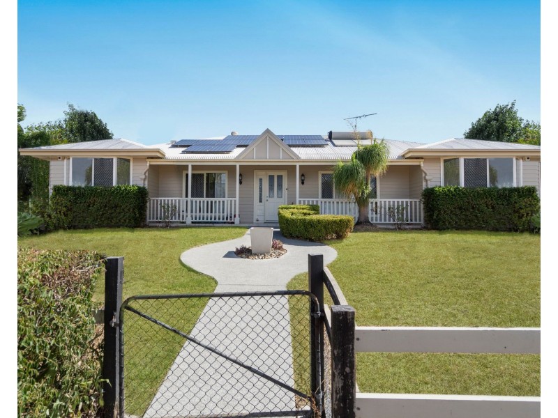 145 Anne Collins Crescent, Mundoolun QLD 4285