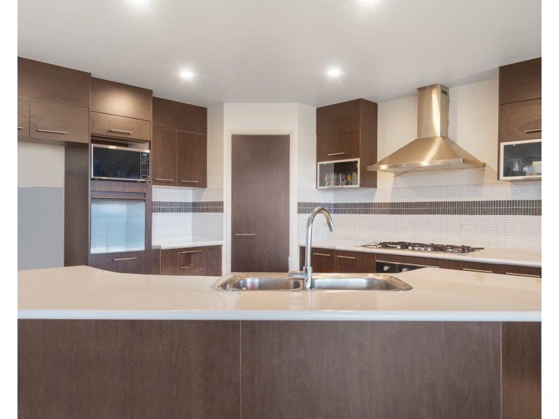 145 Anne Collins Crescent, Mundoolun QLD 4285