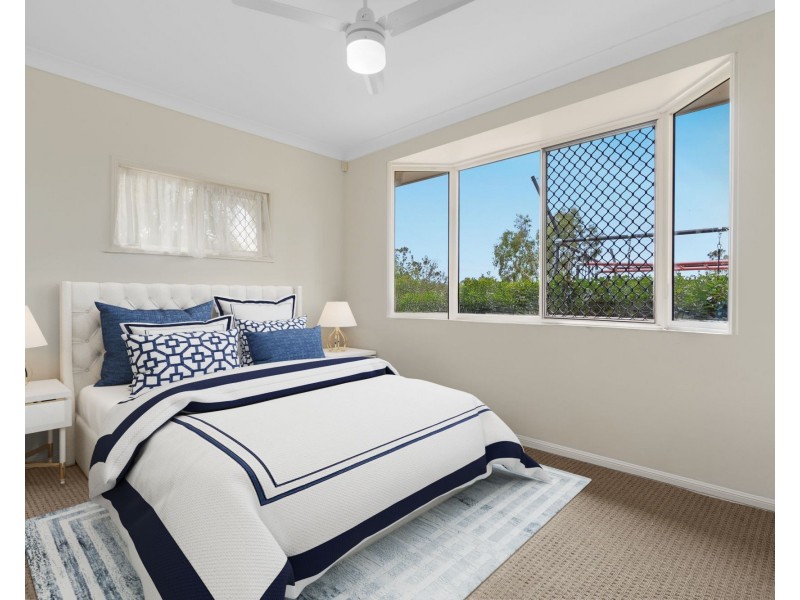 145 Anne Collins Crescent, Mundoolun QLD 4285