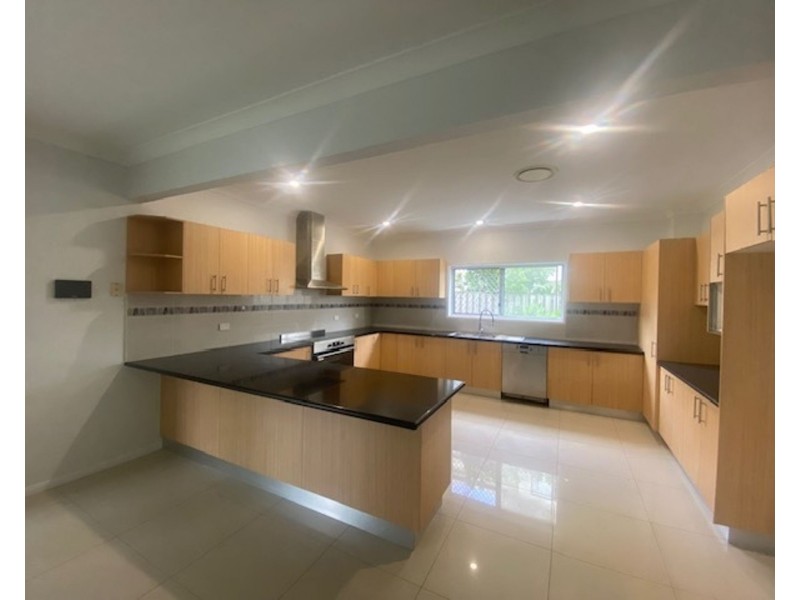 90 John Markwell Parade, Daisy Hill QLD 4127