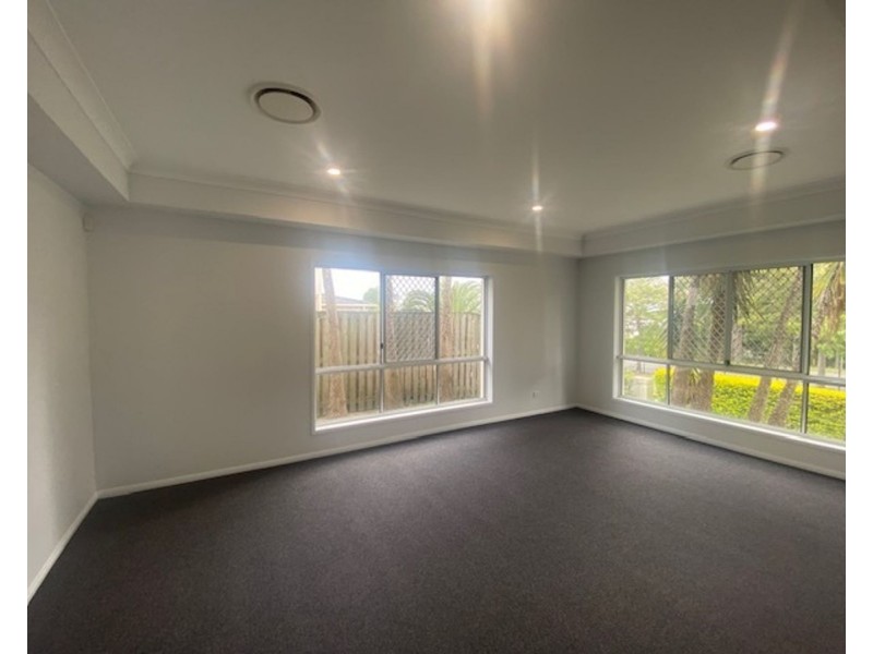 90 John Markwell Parade, Daisy Hill QLD 4127